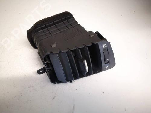 Used Air vent CHEVROLET CAPTIVA (C100, C140) 2.0 D 4WD (150 hp) 32552877