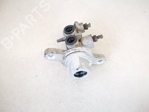 Used Brake master cylinder Brake master cylinder TOYOTA AURIS (_E15_) 2.2 D (ADE157_, ADE151_, ADE151R, ADE157R) (177 hp) 35242136 35242136