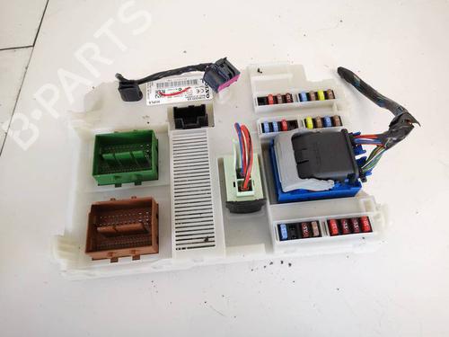 Sikringsdose VOLVO V60 I (155) 1.6 DRIVe (114 hp) 32591705