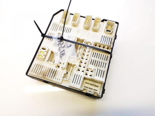 Used Fuse box Fuse box RENAULT LAGUNA III (BT0/1) 2.0 dCi (BT01, BT08, BT09, BT0E, BT0K, BT12, BT1C, BT1D,... (150 hp) 33108143 33108143