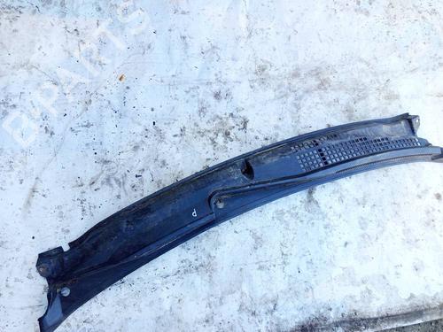 Griglia sotto parabrezza Griglia sotto parabrezza FIAT STILO (192_) 1.9 JTD (192_XE1A) (115 hp) 34769814 34769814