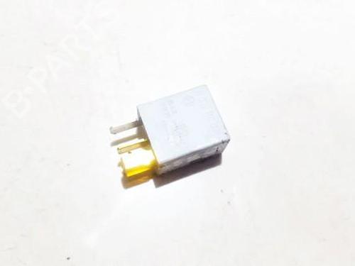 Used Electronic sensor Electronic sensor TOYOTA COROLLA Verso (ZER_, ZZE12_, R1_) 2.2 D-4D (AUR10_, AUR10R) (136 hp) 33517396 33517396
