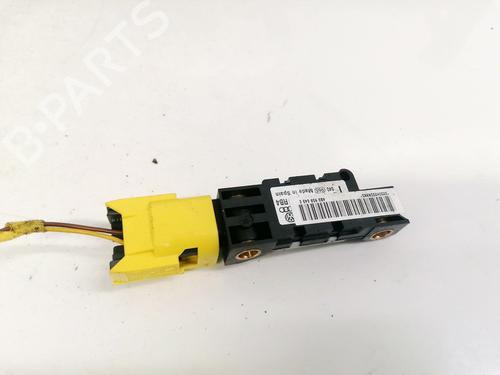 Used Electronic module Electronic module VW PHAETON (3D1, 3D2, 3D3, 3D4, 3D6, 3D7, 3D8, 3D9) 3.2 V6 (241 hp) 32902149 32902149