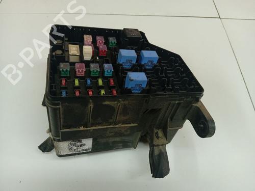 Used Fuse box Fuse box HYUNDAI SANTA FÉ I (SM) 2.4 16V (146 hp) 34410927 34410927