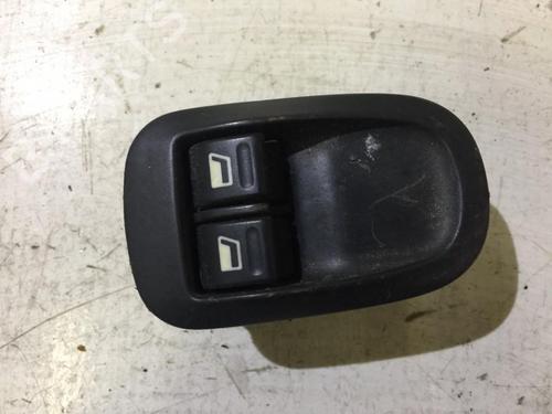 Used Switch Switch PEUGEOT 206 Hatchback (2A/C) 1.4 i (75 hp) 33482280 33482280