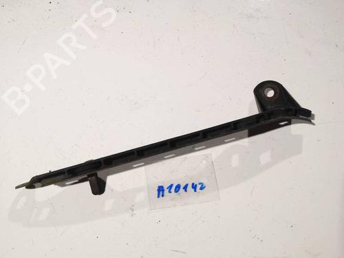 Used Front bumper bracket Front bumper bracket 35056174 35056174