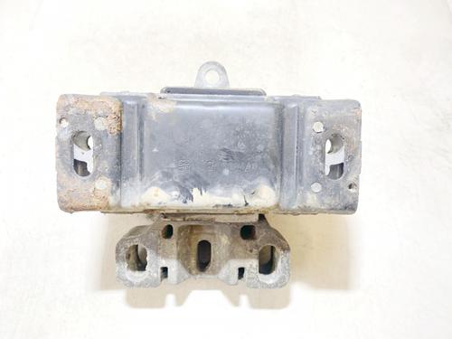 Engine mount VW BORA I (1J2) 1.9 TDI | BP33099703M89 - Image 2