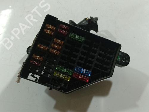 Used Fuse box VW PASSAT B6 (3C2) 2.0 TDI (140 hp) 33098417