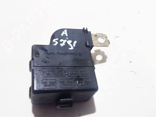 Used Fuse box Fuse box SSANGYONG RODIUS I 2.7 Xdi (165 hp) 33104526 33104526