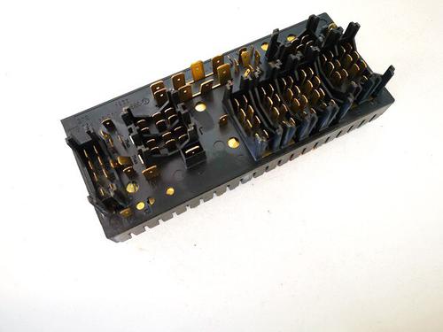 Fuse box VW PASSAT B5 Variant (3B5) 1.9 TDI | BP33076626E1 - Image 2