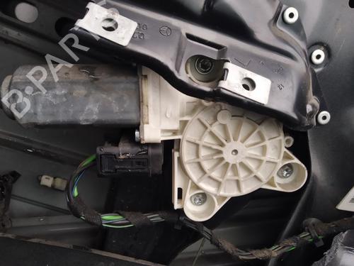 Used Left front window motor Left front window motor 35626116 35626116