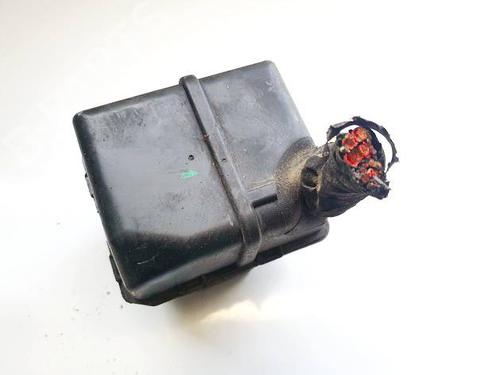 Used Fuse box Fuse box VW PASSAT B6 (3C2) 2.0 TDI (170 hp) 33488739 33488739