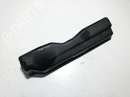 Used Fuse box Fuse box TOYOTA AVENSIS (_T25_) 2.0 D-4D (CDT250_, CDT250R) (116 hp) 33505034 33505034
