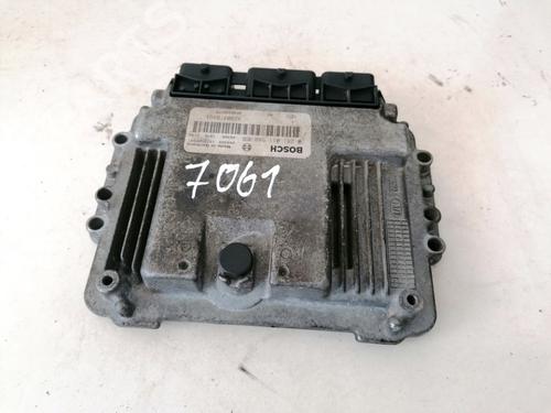 Used Engine control unit (ECU) Engine control unit (ECU) RENAULT SCÉNIC II (JM0/1_) 1.9 dCi (JM0G, JM12, JM1G, JM2C) (120 hp) 32874579 32874579