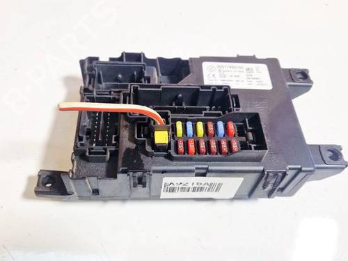 Used Fuse box Fuse box FIAT PUNTO EVO (199_) 1.3 D Multijet (199AXD1B, 199AXD1A, 199BXD1B, 199BXD1A,... (90 hp) 32576214 32576214