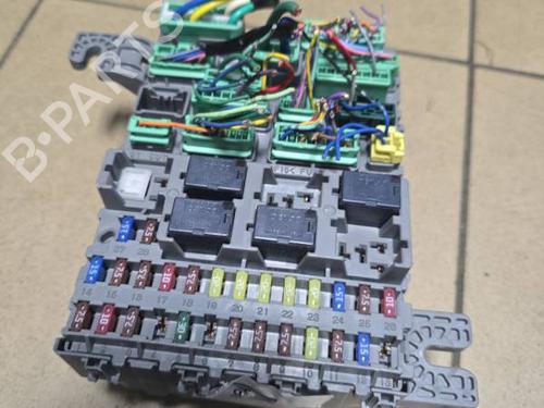Fuse box HONDA FR-V (BE) 2.2 i CTDi (BE5) | BP32576894E1