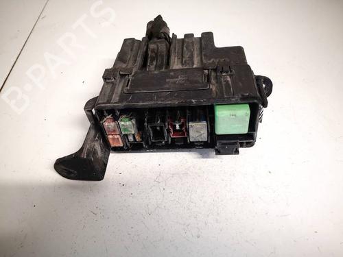 Used Fuse box Fuse box TOYOTA PREVIA II (_R3_) 2.0 D-4D (CLR30_, CLR30R) (116 hp) 32620199 32620199