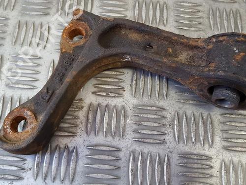 Used Engine mount Engine mount TOYOTA LAND CRUISER 90 (_J9_) 3.0 TD (KZJ90_, KZJ95_, KZJ90R, KZJ95R, KZJ90W, KZJ95W) (125 hp) 33495677 33495677