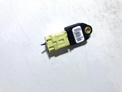 Used Electronic module Electronic module TOYOTA YARIS (_P9_) 1.4 D-4D (NLP90_, NLP90R) (90 hp) 33512546 33512546