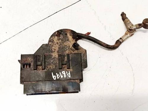 fuse-box-opel-astra-g-hatchback-t98-1998-1999-2000-2001-2002-2003-2004-2005-2006-2007-2008-2009-32950579 main image