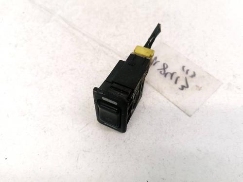 switch-nissan-navara-d22-1997-35388106 main image