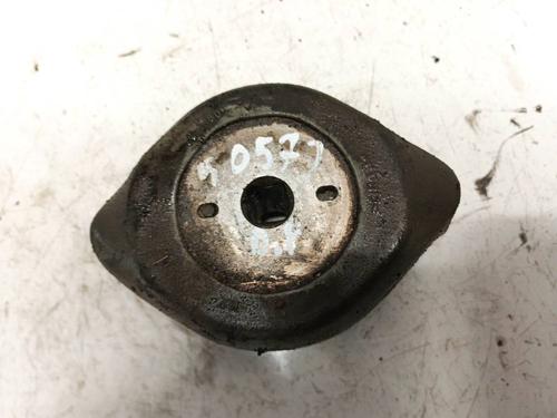 Used Engine mount Engine mount AUDI A4 B5 (8D2) 1.9 TDI (110 hp) 32559073 32559073