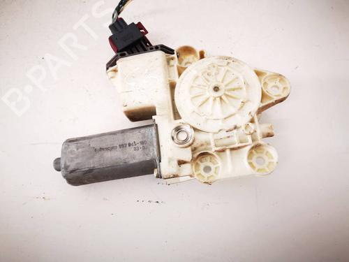 Used Right rear window motor Right rear window motor TOYOTA AVENSIS (_T25_) 2.0 D-4D (CDT250_, CDT250R) (116 hp) 40052775 40052775