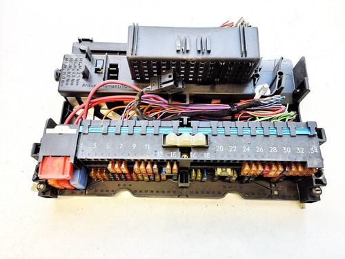 Used Fuse box Fuse box BMW X3 (E83) 2.0 d (150 hp) 33061322 33061322