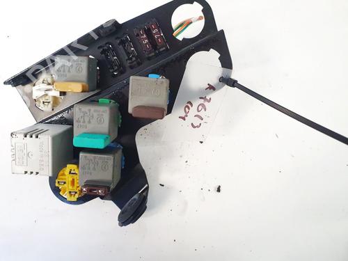 Used Fuse box Fuse box RENAULT ESPACE II (J/S63_) 2.1 TD (J633, J634, J/S635, J/S63D) (88 hp) 32890136 32890136