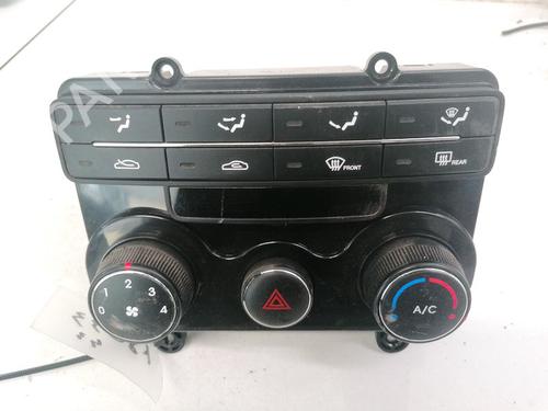 Used Climate control Climate control HYUNDAI i30 Estate (FD) 1.6 CRDi (116 hp) 35412513 35412513