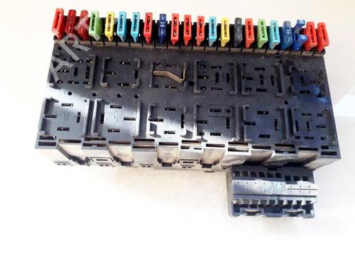 Used Fuse box Fuse box VW GOLF III (1H1) 1.9 TDI (90 hp) 33518518 33518518