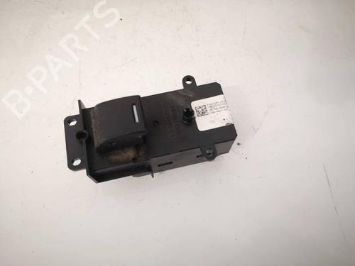 Used Switch HONDA CR-V III (RE_) 2.0 i-VTEC (RE5, RE1) (150 hp) 32970415