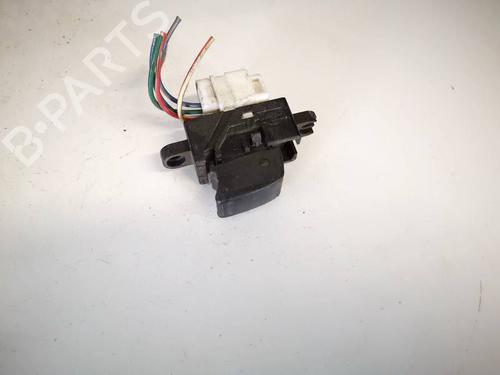 Used Switch Switch NISSAN X-TRAIL I (T30) 2.2 dCi (136 hp) 32562288 32562288