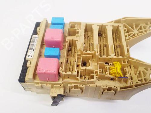 Used Fuse box Fuse box TOYOTA HIGHLANDER / KLUGER (_U4_) 3.5 (GSU40_, GSU40R) (273 hp) 32625978 32625978