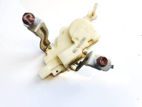 Used Electronic module Electronic module TOYOTA YARIS (_P9_) 1.4 D-4D (NLP90_, NLP90R) (90 hp) 32587356 32587356