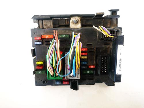 Used Fuse box Fuse box LANCIA ZETA (22_) 2.0 JTD (220.AR5, 220.AN5) (109 hp) 33075120 33075120
