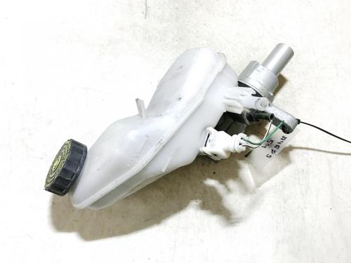 Used Brake master cylinder Brake master cylinder TOYOTA AVENSIS Saloon (_T27_) 2.0 D-4D (ADT270_, ADT270R) (126 hp) 35882590 35882590