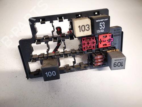 Used Fuse box Fuse box VW POLO IV (9N_, 9A_) 1.4 TDI (70 hp) 32550177 32550177