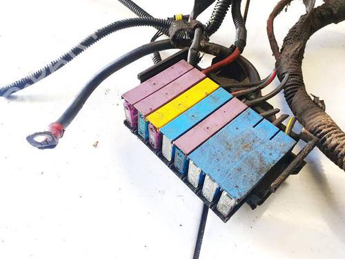 fuse-box-opel-zafira-a-mpv-t98-1999-2000-2001-2002-2003-2004-2005-2006-32972360 main image
