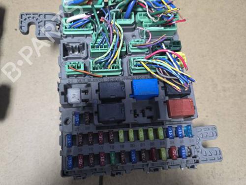 Fuse box HONDA FR-V (BE) 1.8 (BE1) | BP32576896E1 