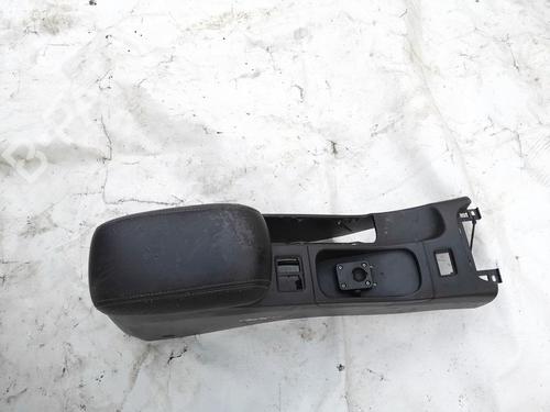 Used Armrest / Center console Armrest / Center console NISSAN PRIMERA Hatchback (P12) 2.2 Di (126 hp) 35463037 35463037