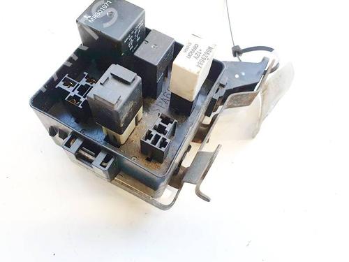 Used Fuse box Fuse box MITSUBISHI PAJERO III (V7_W, V6_W) 3.2 Di-D (V68W) (160 hp) 33493002 33493002