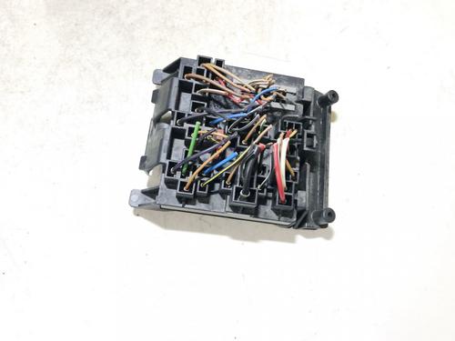 Used Fuse box Fuse box OPEL OMEGA B (V94) 2.5 DTI (F69, M69, P69) (150 hp) 33519625 33519625