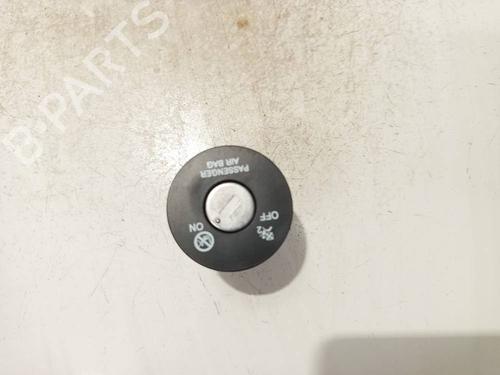 Used Switch Switch HYUNDAI KONA (OS, OSE, OSI) EV (204 hp) 32562527 32562527