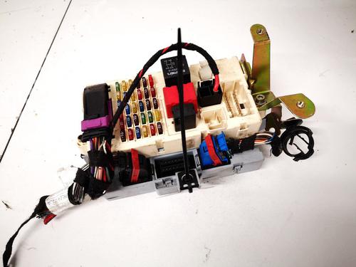 Used Fuse box Fuse box ALFA ROMEO 147 (937_) 1.6 16V T.SPARK (937.AXA1A, 937.AXB1A, 937.BXB1A) (120 hp) 32891206 32891206