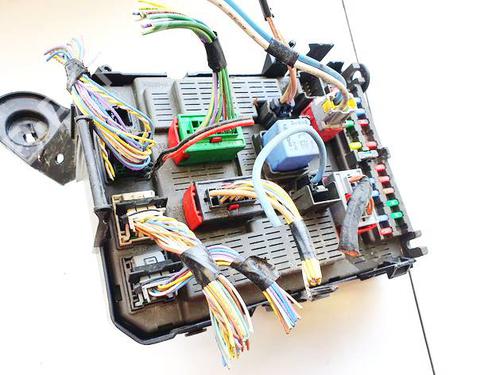 Fuse box CITROËN C8 (EA_, EB_) 2.2 HDi | BP32586684E1