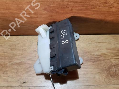 Used Fuse box Fuse box 33482046 33482046