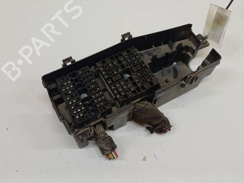 Used Fuse box Fuse box 38578943 38578943