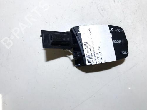 Used Steering wheel controls Steering wheel controls 35684089 35684089