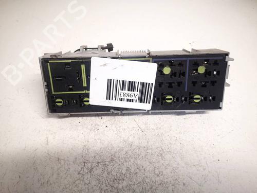 Used Fuse box OPEL MERIVA A MPV (X03) 1.7 CDTI (E75) (100 hp) 32609941